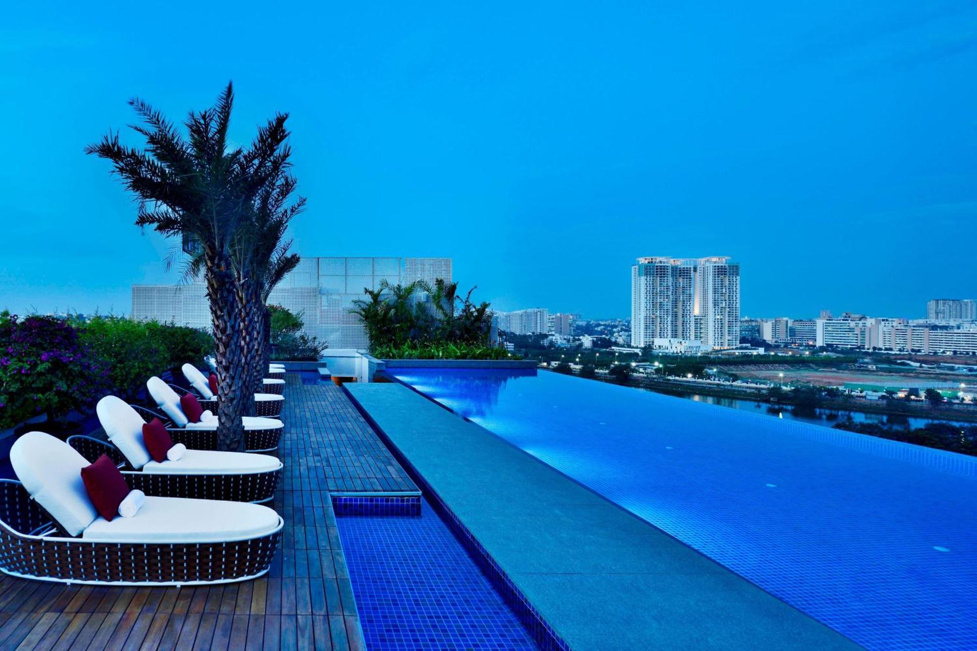 คอร์ตยาร์ด บาย แมริออท เบงกาลูรู เฮบบัล Hotel บังกาลอร์ ภายนอก รูปภาพ